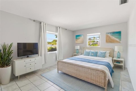 Apartment in Sarasota, Florida 2 bedrooms, 107.4 sq.m. № 2214514 - photo 3