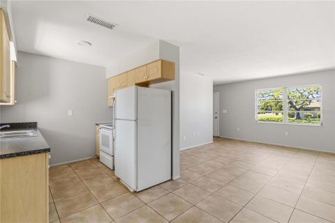 Apartment in Sarasota, Florida 2 bedrooms, 107.4 sq.m. № 2214514 - photo 19