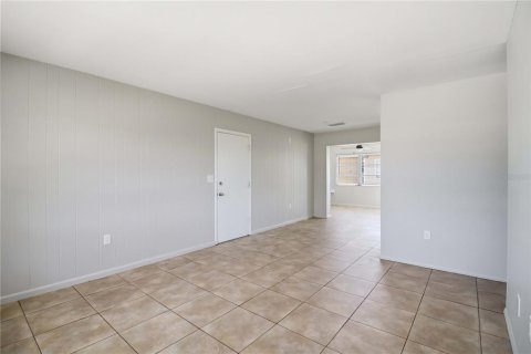 Apartment in Sarasota, Florida 2 bedrooms, 107.4 sq.m. № 2214514 - photo 11