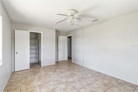 Apartment in Sarasota, Florida 2 bedrooms, 107.4 sq.m. № 2214514 - photo 7