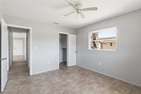 Apartment in Sarasota, Florida 2 bedrooms, 107.4 sq.m. № 2214514 - photo 10