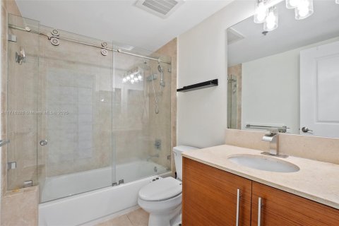 Condo in Sunrise, Florida, 3 bedrooms  № 1714280 - photo 28