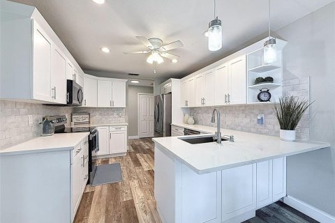 Casa en venta en New Port Richey, Florida, 2 dormitorios, 134.34 m2 № 1883604 - foto 10