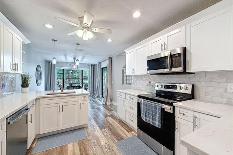 Casa en venta en New Port Richey, Florida, 2 dormitorios, 134.34 m2 № 1883604 - foto 6