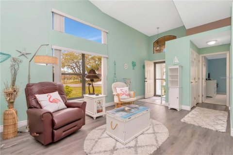 House in New Port Richey, Florida 2 bedrooms, 155.98 sq.m. № 1829319 - photo 14