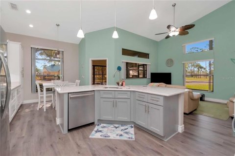 House in New Port Richey, Florida 2 bedrooms, 155.98 sq.m. № 1829319 - photo 8