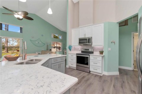 House in New Port Richey, Florida 2 bedrooms, 155.98 sq.m. № 1829319 - photo 9