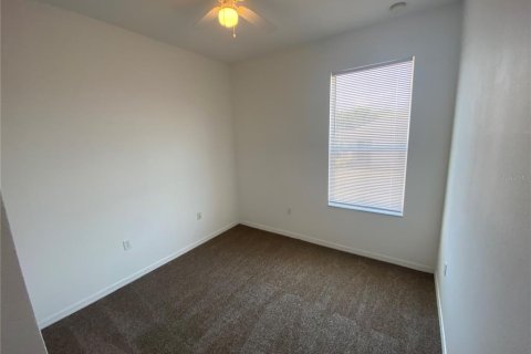 Villa ou maison à louer à Eustis, Floride: 4 chambres, 122.35 m2 № 2388371 - photo 11