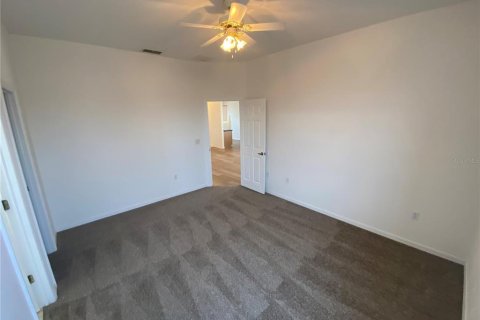 Villa ou maison à louer à Eustis, Floride: 4 chambres, 122.35 m2 № 2388371 - photo 12