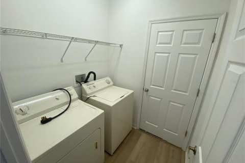 Villa ou maison à louer à Eustis, Floride: 4 chambres, 122.35 m2 № 2388371 - photo 16