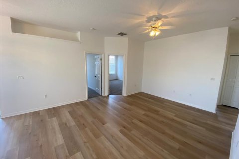 Villa ou maison à louer à Eustis, Floride: 4 chambres, 122.35 m2 № 2388371 - photo 7