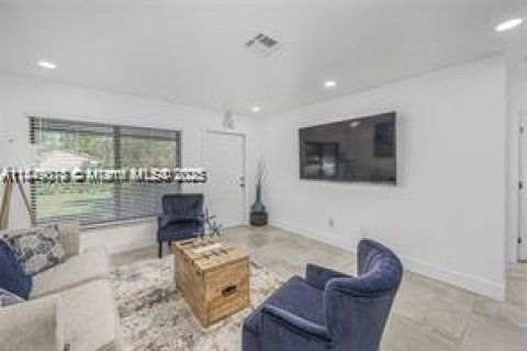 Снять в аренду виллу или дом в Стьюарт, Флорида 3 спальни, 106.84м2, № 1958081 - фото 4