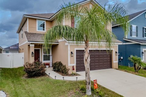 House in Dade City, Florida 4 bedrooms, 202.62 sq.m. № 1917520 - photo 3