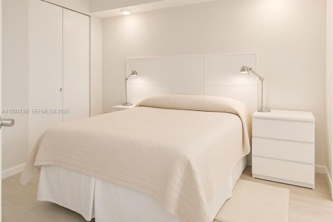 Condominio en venta en Miami Beach, Florida, 1 dormitorio, 70.61 m2 № 2038860 - foto 9