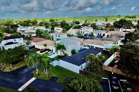 Villa ou maison à vendre à Cutler Bay, Floride: 6 chambres, 180.79 m2 № 1970330 - photo 27