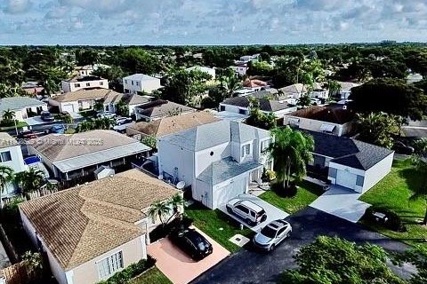 Villa ou maison à vendre à Cutler Bay, Floride: 6 chambres, 180.79 m2 № 1970330 - photo 26