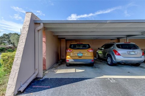 Condo in Seminole, Florida, 2 bedrooms  № 2380846 - photo 15
