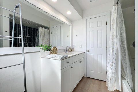 Casa en venta en Sarasota, Florida, 3 dormitorios, 132.01 m2 № 1529028 - foto 25