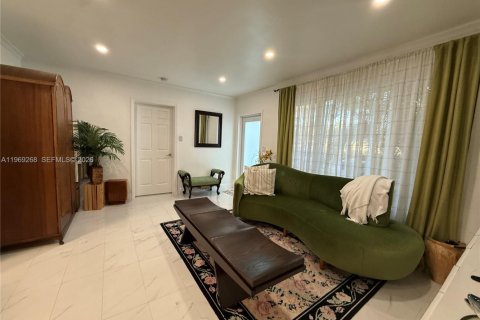 Villa ou maison à El Portal, Floride 3 chambres, 117.71 m2 № 2030170