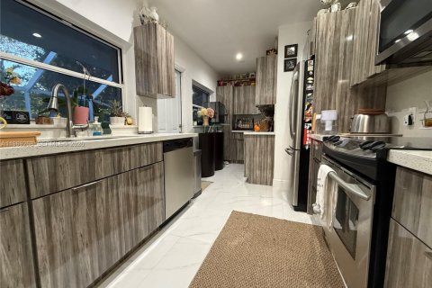 Villa ou maison à louer à El Portal, Floride: 3 chambres, 117.71 m2 № 2030170 - photo 10