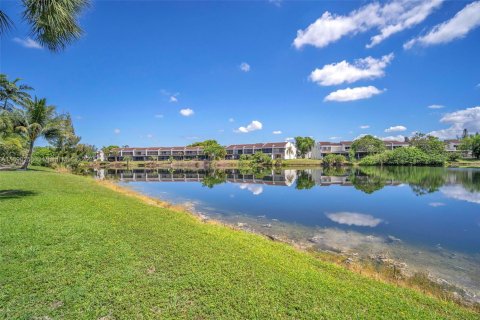 Condo in Lauderhill, Florida, 2 bedrooms  № 1946872 - photo 26