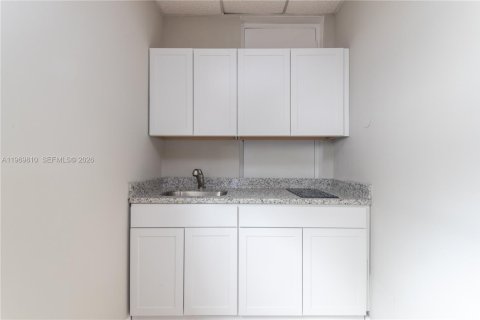 House in South Miami, Florida № 2030636 - photo 2