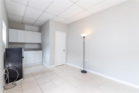 House in South Miami, Florida № 2030636 - photo 3