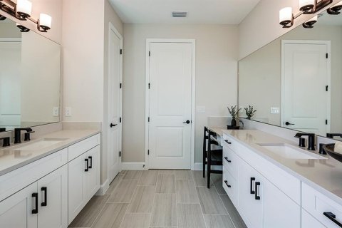 Casa en venta en New Smyrna Beach, Florida, 6 dormitorios, 388.42 m2 № 1876611 - foto 26