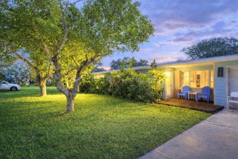 Villa ou maison à New Smyrna Beach, Floride 3 chambres, 126.9 m2 № 2099288