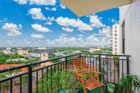 Condo in Coral Gables, Florida, 2 bedrooms  № 1927744 - photo 27