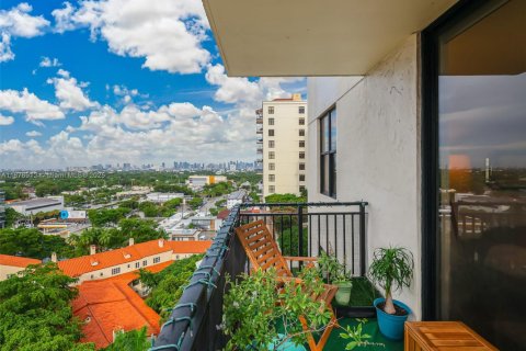 Condo in Coral Gables, Florida, 2 bedrooms  № 1927744 - photo 29