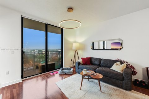 Condo in Coral Gables, Florida, 2 bedrooms  № 1927744 - photo 10