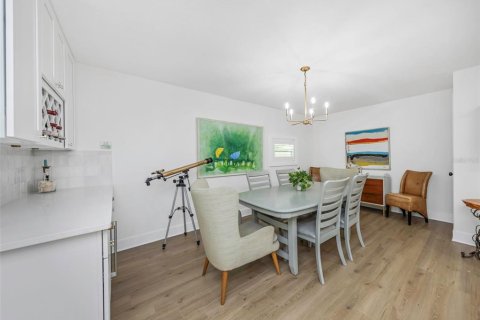 Купить виллу или дом в Сент-Питерсберг, Флорида 3 комнаты, 125.7м2, № 2202752 - фото 19