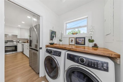 Купить виллу или дом в Сент-Питерсберг, Флорида 3 комнаты, 125.7м2, № 2202752 - фото 24