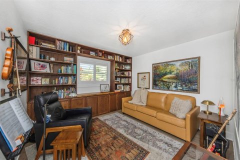 Купить виллу или дом в Сент-Питерсберг, Флорида 3 комнаты, 125.7м2, № 2202752 - фото 29