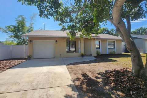 Villa ou maison à Largo, Floride 3 chambres, 102.94 m2 № 2226888