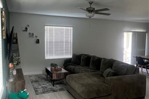 Casa en venta en Land O' Lakes, Florida, 4 dormitorios, 173.73 m2 № 1807262 - foto 2