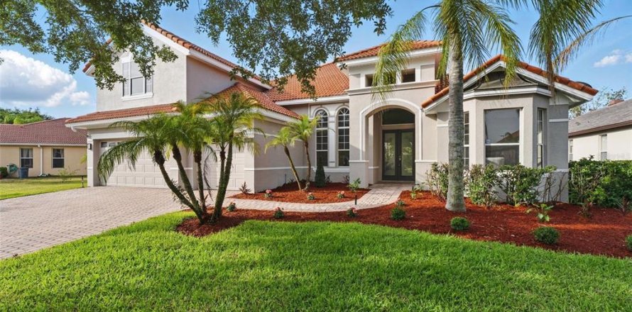 House in Windermere, Florida 4 bedrooms, 297.84 sq.m. № 1649578