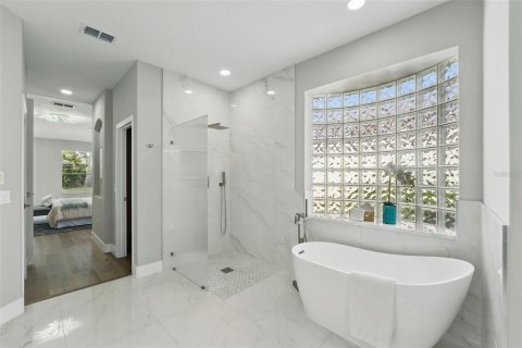 House in Windermere, Florida 4 bedrooms, 297.84 sq.m. № 1649578 - photo 28