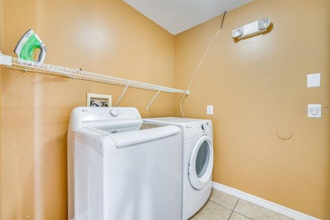 Casa en alquiler en Kissimmee, Florida, 3 dormitorios, 142.7 m2 № 1904927 - foto 18