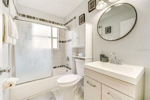 Casa en alquiler en Kissimmee, Florida, 3 dormitorios, 142.7 m2 № 1904927 - foto 6