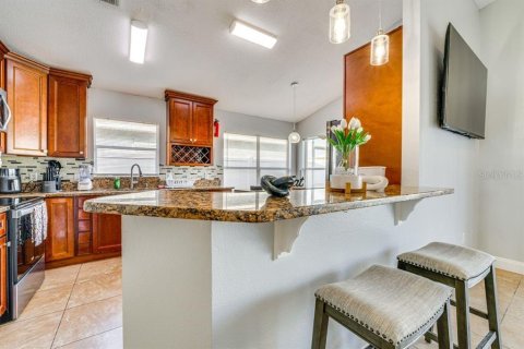 Casa en alquiler en Kissimmee, Florida, 3 dormitorios, 142.7 m2 № 1904927 - foto 21