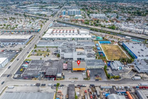 Commercial property in Medley, Florida № 2020953 - photo 23