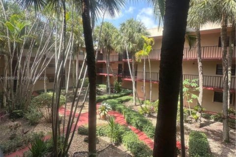 Condo à Miami, Floride, 2 chambres  № 2086291