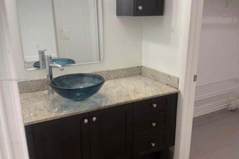 Copropriété à louer à Miami, Floride: 2 chambres, 86.96 m2 № 2086291 - photo 9