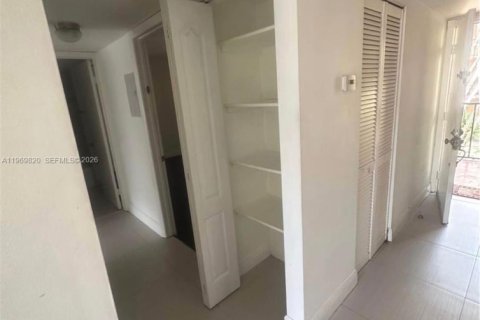 Copropriété à louer à Miami, Floride: 2 chambres, 86.96 m2 № 2086291 - photo 14