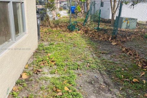 Снять в аренду виллу или дом в Норт-Лодердейл, Флорида 3 спальни, 98.48м2, № 2035975 - фото 11