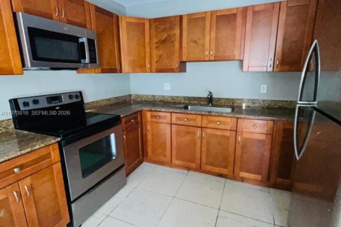 Дом в Норт-Лодердейл, Флорида 3 спальни, 98.48м2 № 2035975