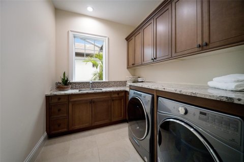 Casa en venta en Bradenton, Florida, 5 dormitorios, 549.24 m2 № 2237468 - foto 20