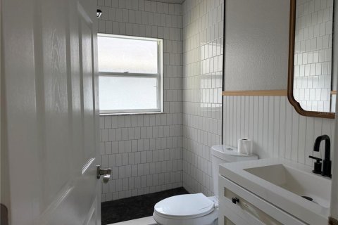 Купить виллу или дом в Гроувленд, Флорида 8 комнат, 169.27м2, № 2388752 - фото 16